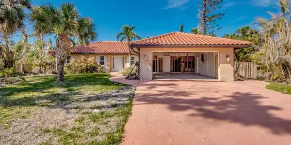 1754 WINDWARD