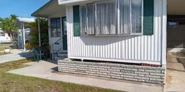 646 N GREEN CIRCLE