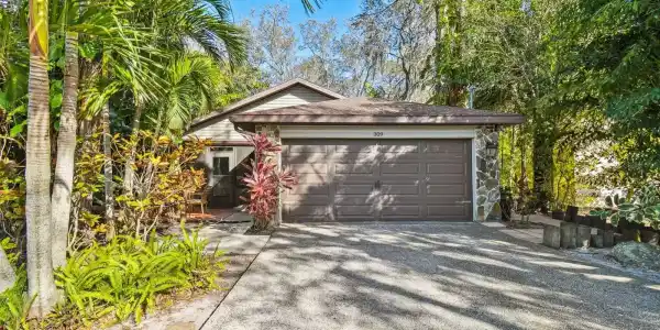 309 OAKWOOD