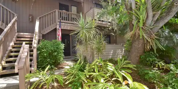 1647 BROOKHOUSE COURT