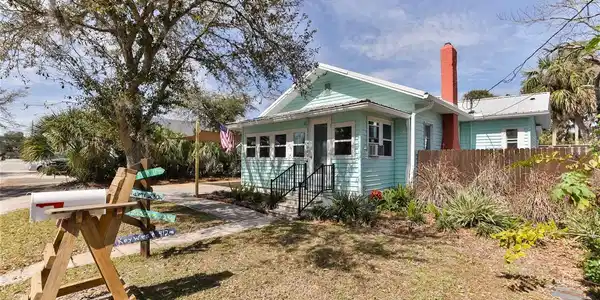 307 RONNOC LANE