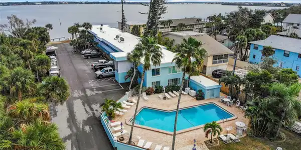 5055 N BEACH ROAD
