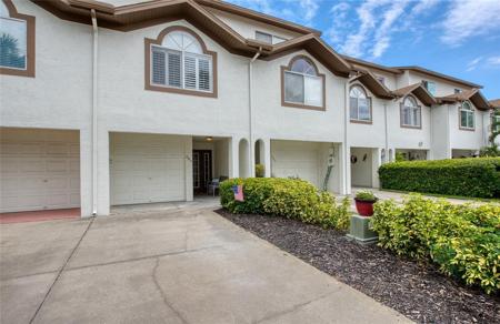285 MADEIRA CIRCLE