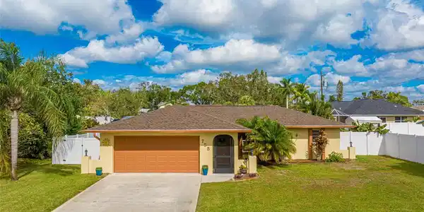 755 BRADENTON ROAD