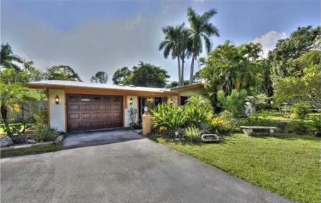 1348 WOODMERE LANE