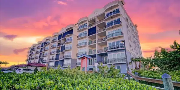 501 TAMIAMI TRAIL N