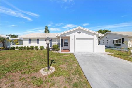 802 BUTTONWOOD DRIVE