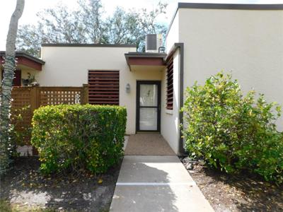 302 SPRING LAKES BLVD