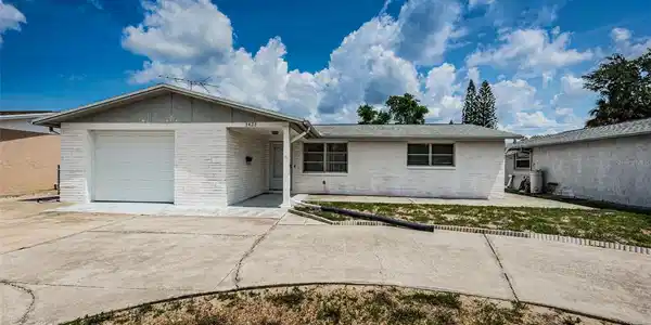 3423 EISENHOWER DR