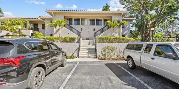 1800 MARINER DRIVE