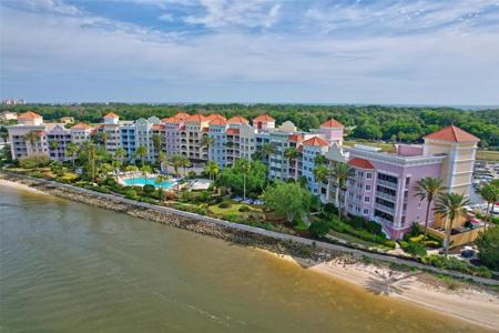 102 YACHT HARBOR DRIVE