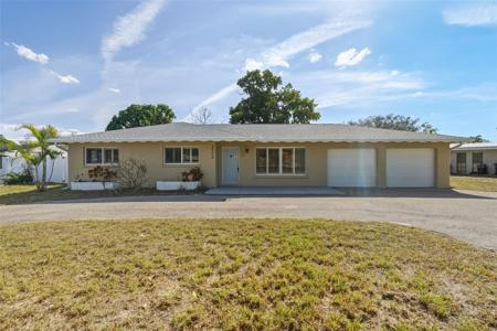 2532 SIESTA DRIVE