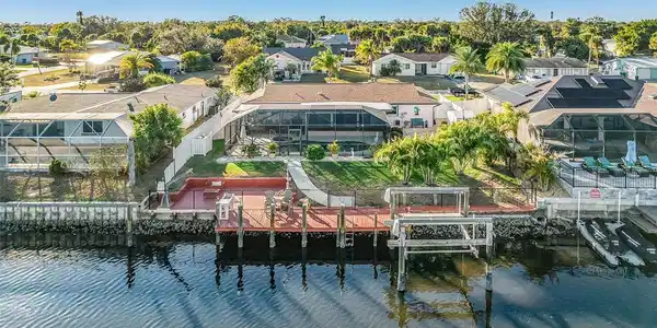 4114 YUCATAN CIRCLE