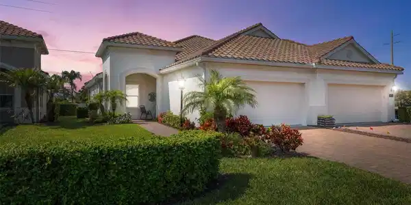 1418 CALLE GRAND
