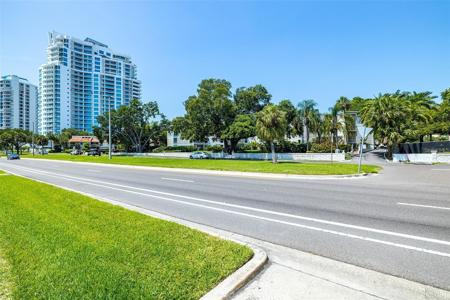 3325 BAYSHORE BOULEVARD