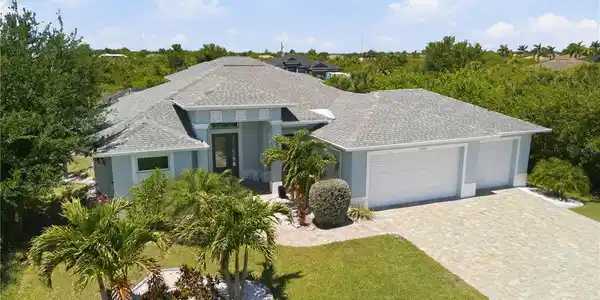 10039 KINGSVILLE DRIVE