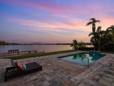 832 FREELING DRIVE