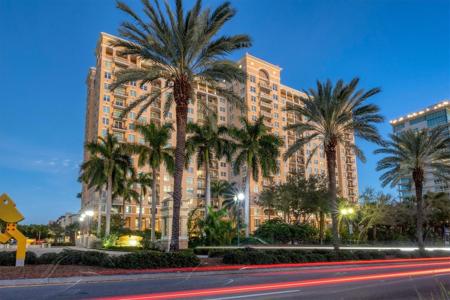 750 N TAMIAMI TRAIL