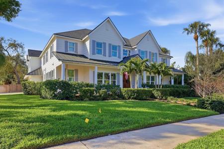 1686 NORTH DRIVE