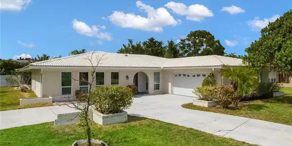 14997 IMPERIAL POINT N