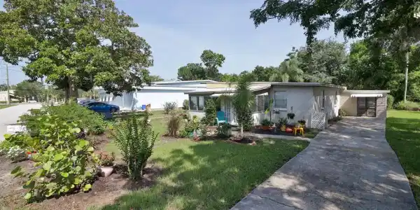 113 Evergreen AVENUE