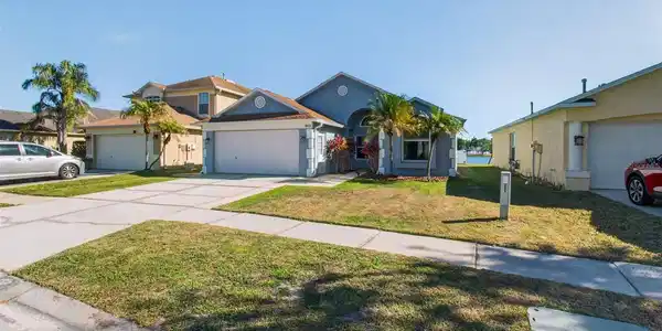 8621 MANASSAS ROAD