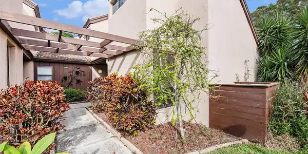 6315 PELICAN CREEK CROSSING