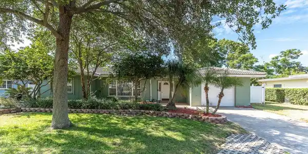 29 SOUTHWIND DRIVE