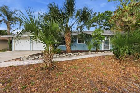 902 37TH STREET W