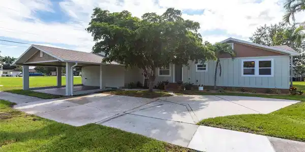 902 NARRANJA STREET