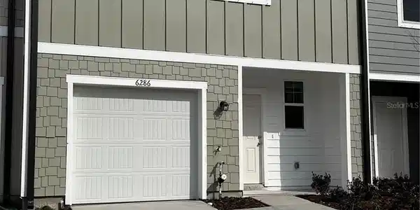 6286 BUCKET COURT