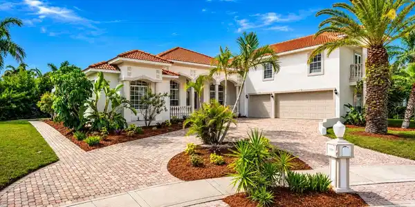 5909 ZAKI LANE