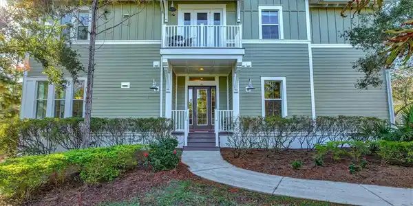 311 SAPPHIRE LAKE