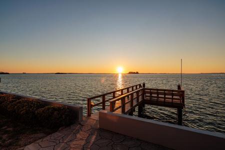 2240 HARBOR VIEW DRIVE