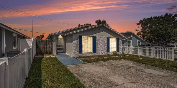 8234 RAVENCROFT DRIVE
