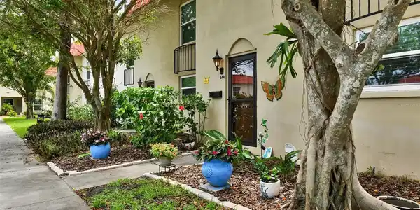 2700 BAYSHORE BOULEVARD