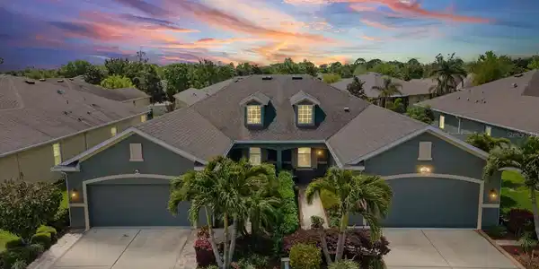 2126 PARROT FISH DRIVE