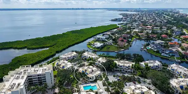 1922 HARBOURSIDE DRIVE