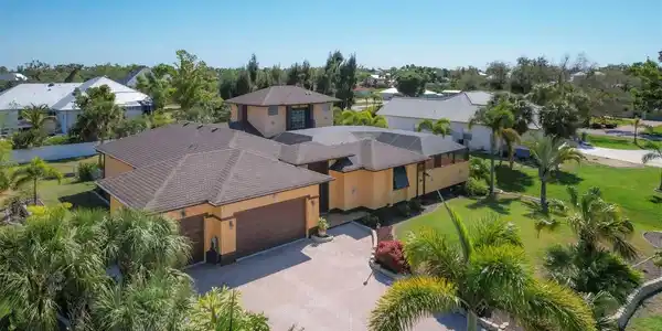 90 GREEN DOLPHIN DRIVE N