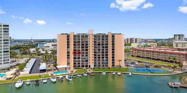 51 ISLAND WAY