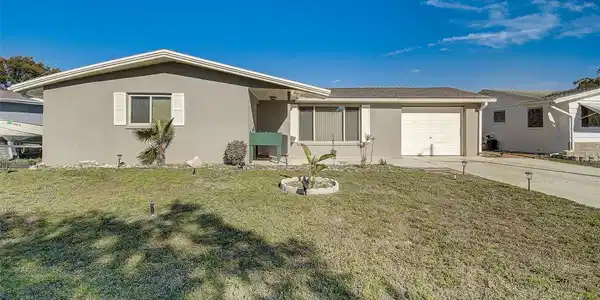 3418 COLUMBUS DRIVE