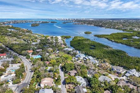 5319 SIESTA COVE DRIVE