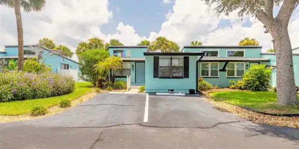 76 HEATHER POINT COURT