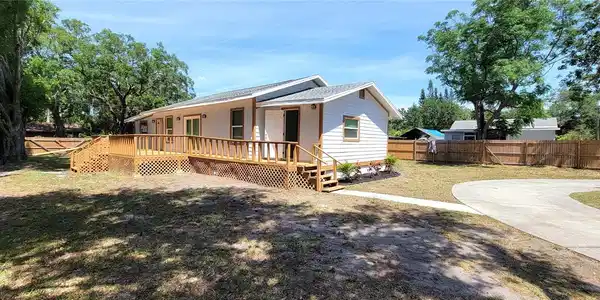 1921 8TH E