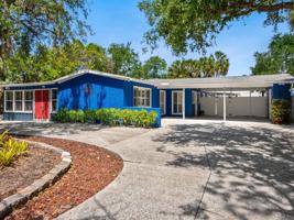 1033 SHADOW LAWN