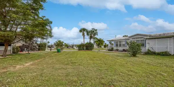 2100 KINGS HIGHWAY