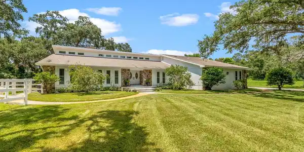 2145 MEADOW BROOK DRIVE