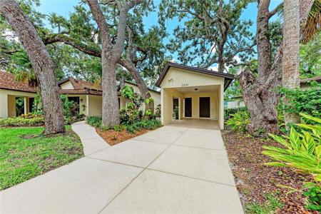 2237 CIRCLEWOOD DRIVE