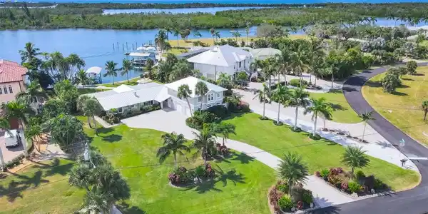 225 GREEN DOLPHIN DRIVE