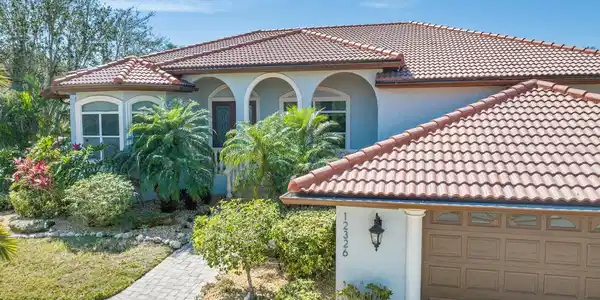 12326 BAYPOINTE